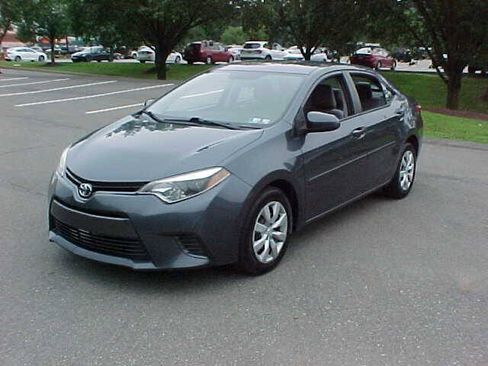 Used 2015 Toyota Corolla LE w/ Body Protection Package #1 FWD image 4