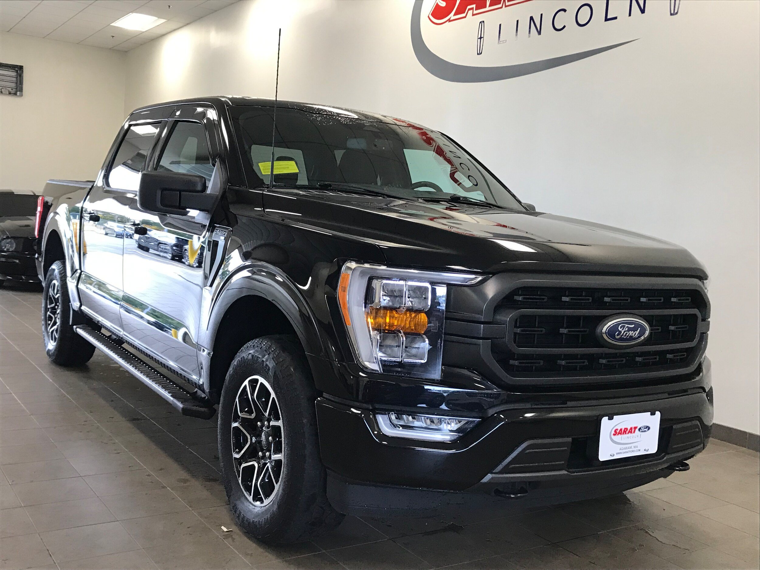 Used 2023 Ford F150 XLT w/ Equipment Group 302A High AWD/4WD image 2