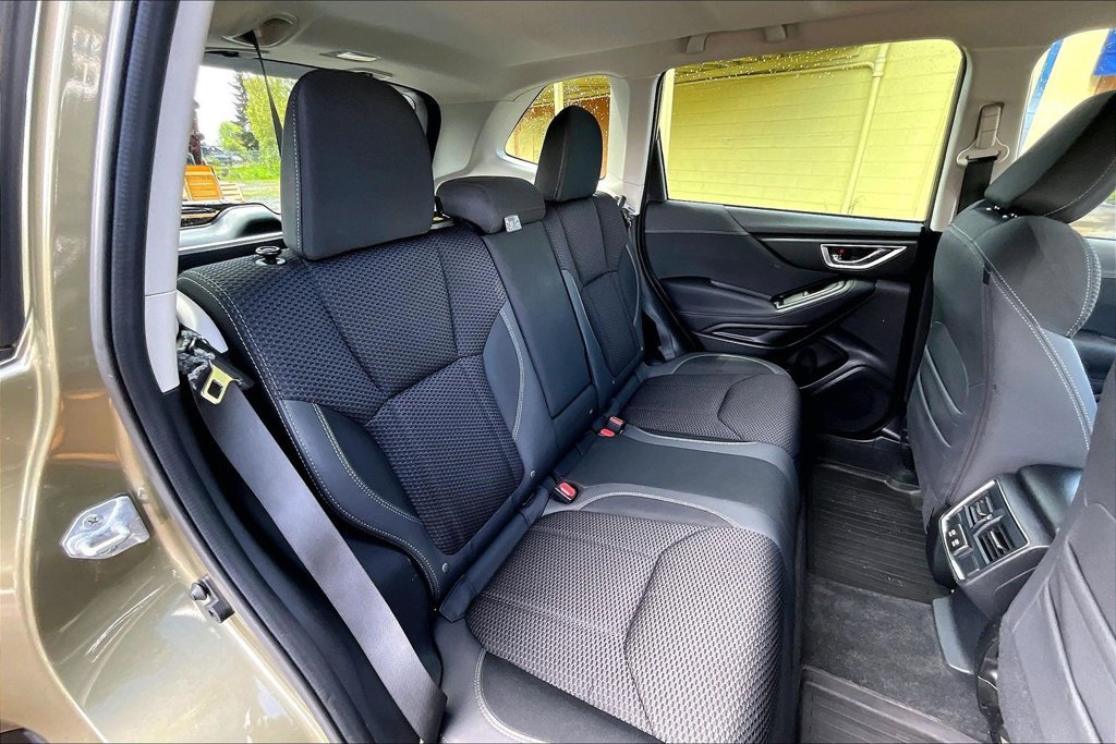 Used 2023 Subaru Forester Premium AWD/4WD image 22