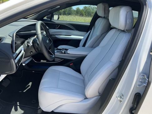 New 2025 Cadillac Lyriq Luxury image 23