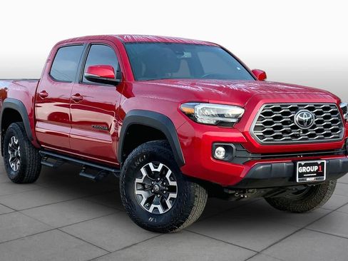 Used 2023 Toyota Tacoma TRD Off-Road w/ Technology Package AWD/4WD image 3