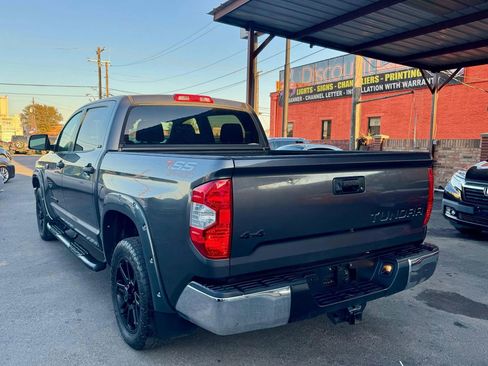 Used 2019 Toyota Tundra SR5 w/ SR5 Upgrade Package AWD/4WD image 12
