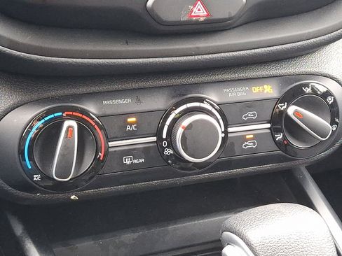 Used 2025 Kia Soul LX FWD image 15