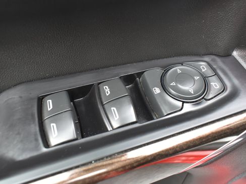 Used 2019 Chevrolet Silverado 1500 LT w/ Texas Edition image 40