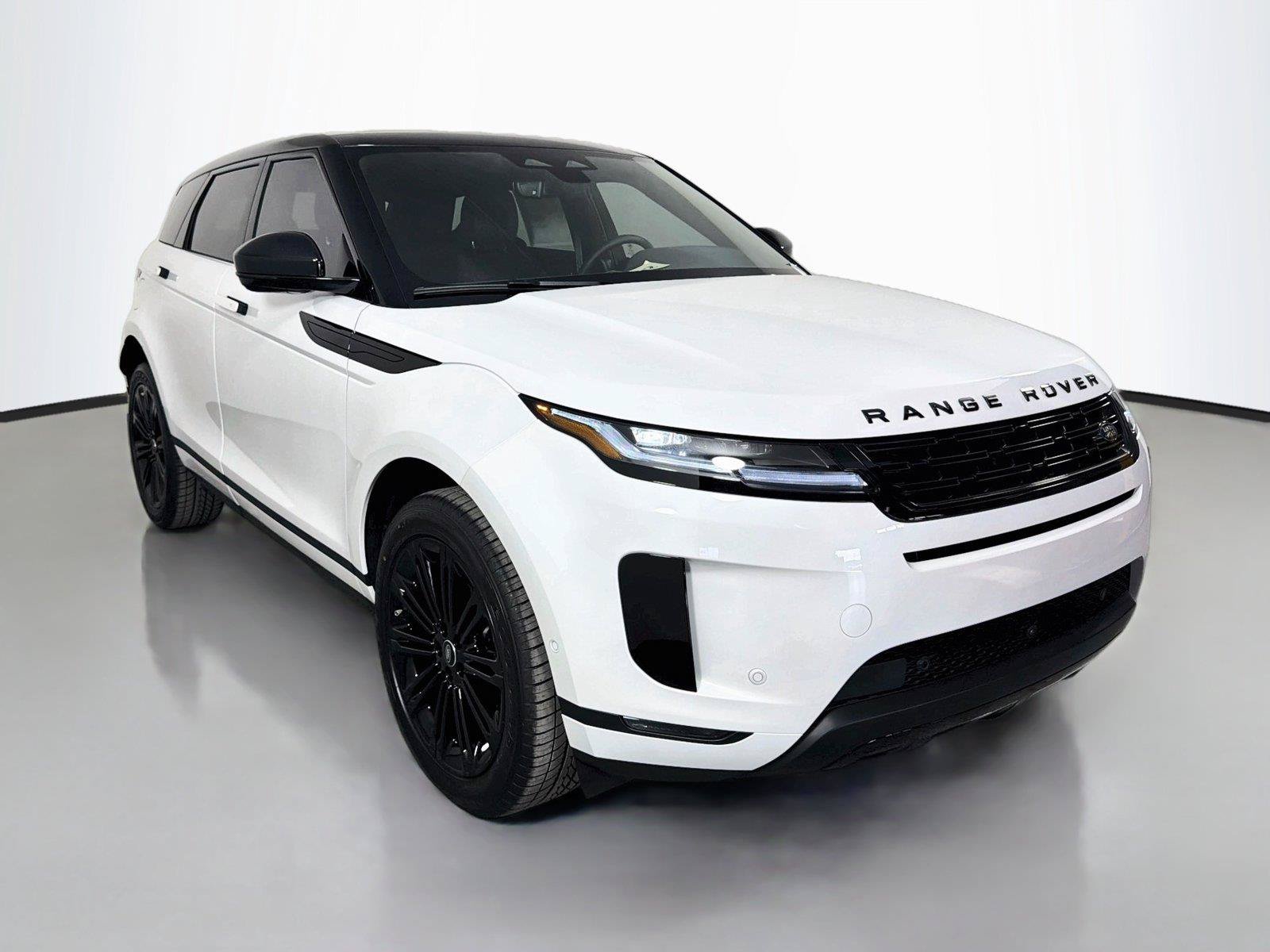 New 2026 Land Rover Range Rover Evoque S AWD/4WD image 3