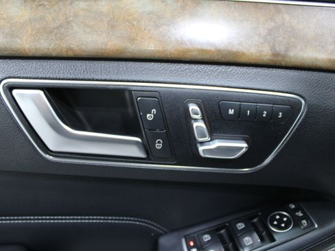 Used 2015 Mercedes-Benz E 350 4MATIC Sedan image 7