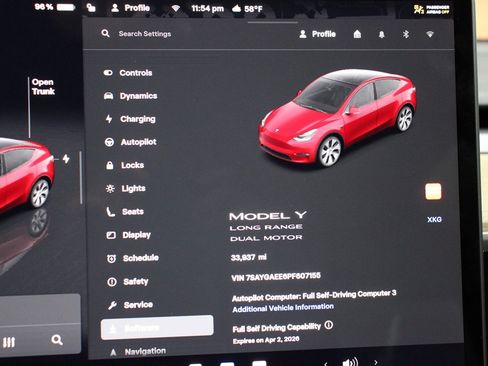 Used 2023 Tesla Model Y Long Range image 32