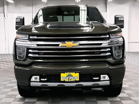 Used 2022 Chevrolet Silverado 3500 High Country w/ Safety Package II AWD/4WD image 4