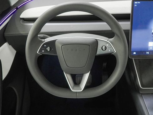 Used 2026 Tesla Model Y AWD image 28