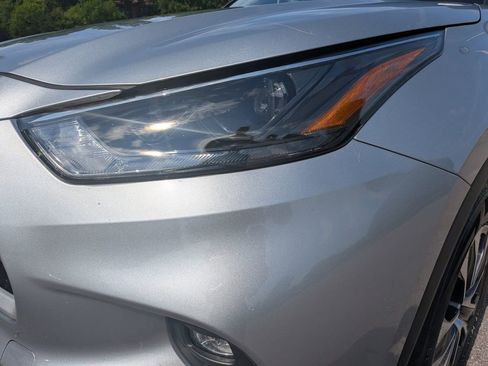 Used 2023 Toyota Highlander XLE AWD/4WD image 8