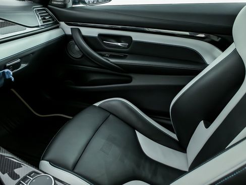 Used 2020 BMW M4 Coupe w/ Competition Package image 38