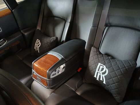 Used 2010 Rolls-Royce Ghost RWD image 27