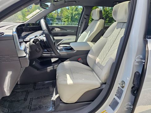 New 2026 Cadillac Escalade IQL Luxury AWD/4WD image 23