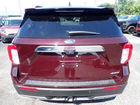 Used 2023 Ford Explorer XLT w/ Equipment Group 202A AWD/4WD image 6