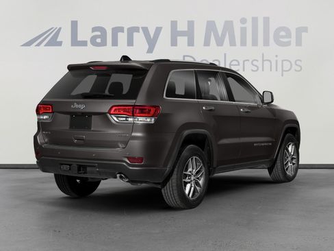 Used 2019 Jeep Grand Cherokee Limited AWD/4WD image 2