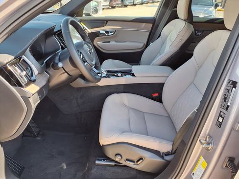 New 2026 Volvo XC90 B6 Plus w/ Protection Package Premier image 13