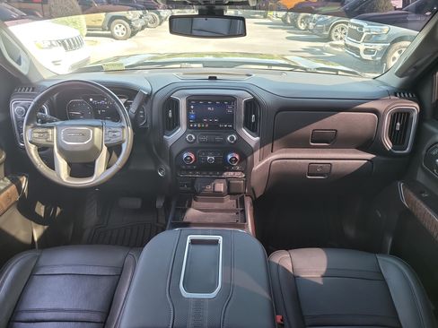 Used 2022 GMC Sierra 1500 Denali w/ Driver Alert Package II AWD/4WD image 15