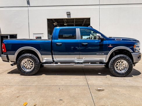 Used 2022 RAM 2500 Laramie AWD/4WD image 11