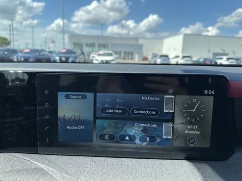 New 2025 Nissan Kicks SV image 16