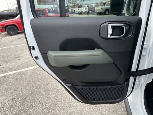 New 2026 Jeep Gladiator Mojave image 41