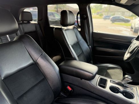 Used 2018 Jeep Grand Cherokee Altitude AWD/4WD image 11