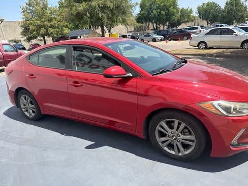 Used 2017 Hyundai Elantra SE w/ SE A/T Tech Package 03 FWD image 5