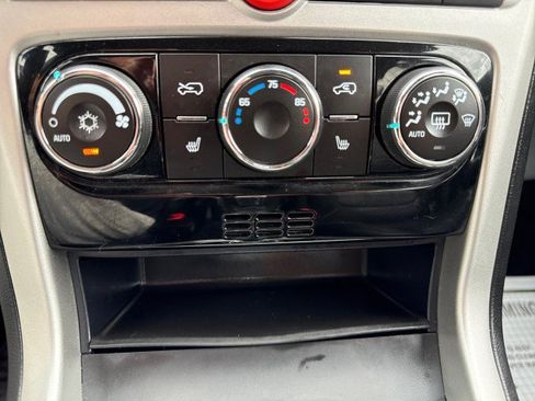 Used 2013 Chevrolet Captiva Sport LT w/ Convenience Package FWD image 21