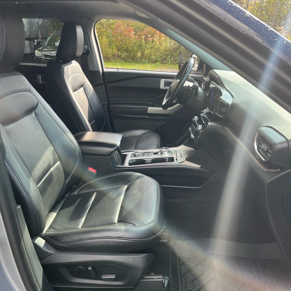 Used 2021 Ford Explorer Limited w/ Hybrid Equipment Group 310A AWD/4WD image 6