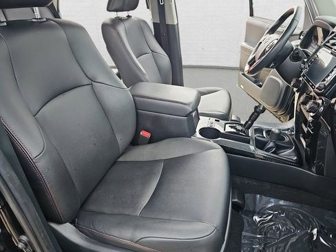 Used 2022 Toyota 4Runner TRD Off-Road Premium image 10