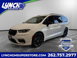 Used 2025 Chrysler Pacifica Limited FWD video 1