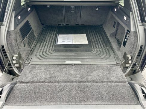 Used 2023 Land Rover Range Rover Autobiography image 35
