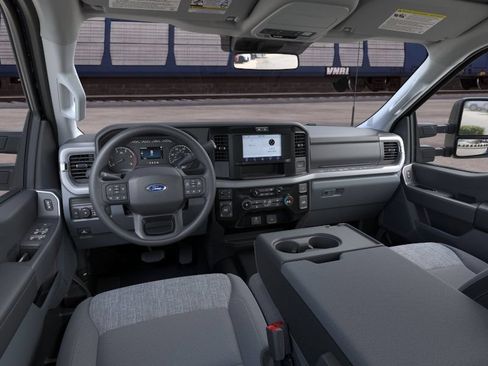 New 2026 Ford F250 XLT w/ FX4 Off-Road Package AWD/4WD image 9