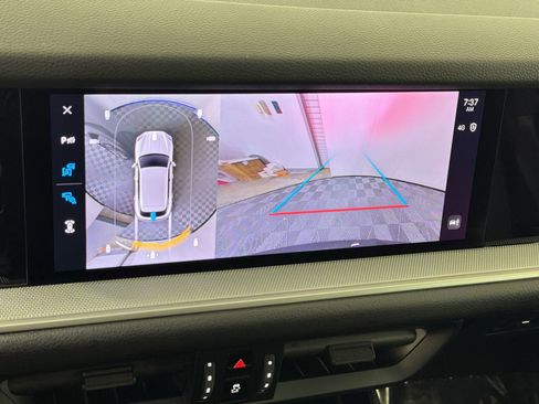 Certified 2024 Porsche Cayenne image 29