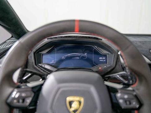 Used 2018 Lamborghini Huracan Performante AWD/4WD image 20