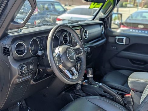 Used 2023 Jeep Wrangler Unlimited Rubicon 4xe AWD/4WD image 7