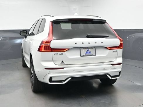 Used 2024 Volvo XC60 B5 Plus w/ Protection Package Premier AWD/4WD image 7