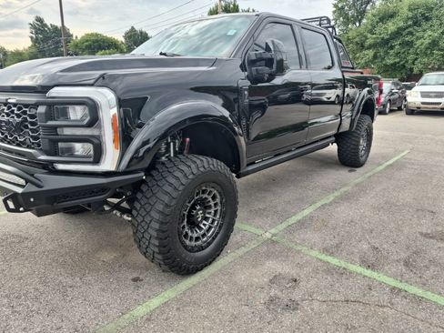 Used 2023 Ford F250 Lariat w/ Lariat Ultimate Package AWD/4WD image 2