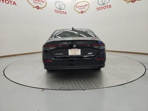 Used 2024 Honda Accord Touring image 7