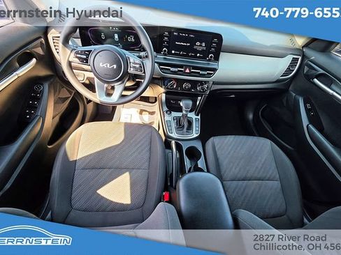 Used 2024 Kia Seltos LX AWD/4WD image 12