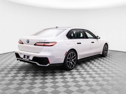 New 2025 BMW 750e xDrive AWD/4WD image 6
