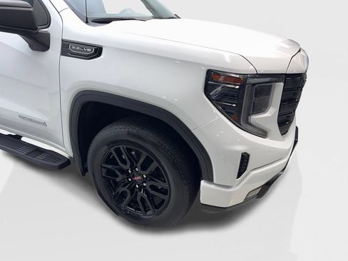 Used 2024 GMC Sierra 1500 Elevation w/ LPO, Elevation Black Package RWD image 19