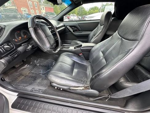 Used 1995 Chevrolet Camaro Z28 RWD image 7