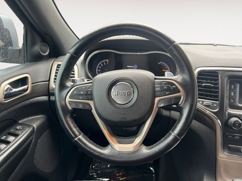 Used 2016 Jeep Grand Cherokee Laredo image 12