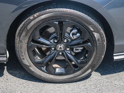 Used 2025 Honda Accord SE image 11