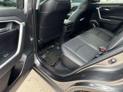 Used 2022 Toyota RAV4 XLE Premium image 25