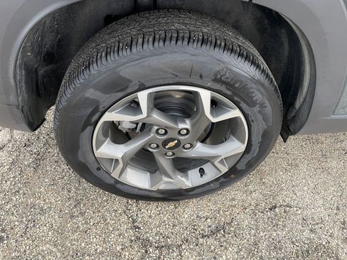 Used 2025 Chevrolet Trax LT image 29