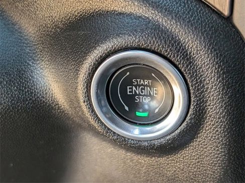 Certified 2023 GMC Sierra 2500 Denali w/ Denali Ultimate Package image 18