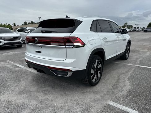 Certified 2024 Volkswagen Atlas Cross Sport SE FWD image 14