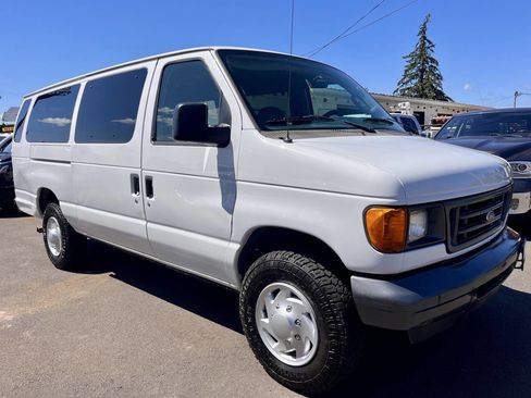 Used 2006 Ford E-350 and Econoline 350 XL RWD image 1