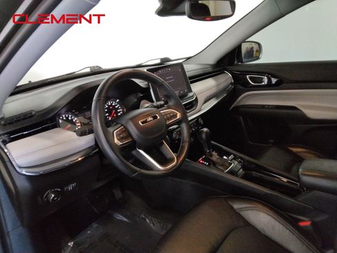 Used 2022 Jeep Compass Limited image 29